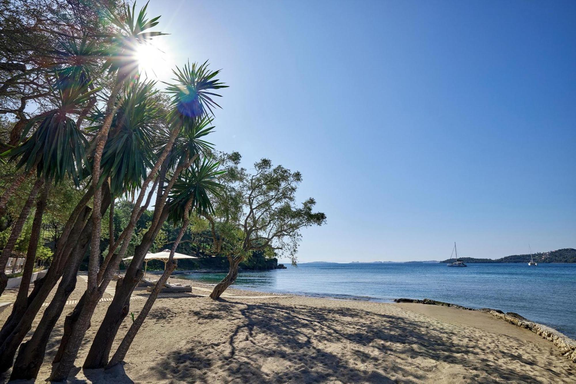 ホテル Ikos Odisia コルフ島 エクステリア 写真